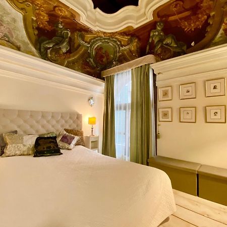 Venice Palace Luxury Suites Exteriör bild