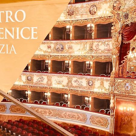 Venice Palace Luxury Suites Exteriör bild